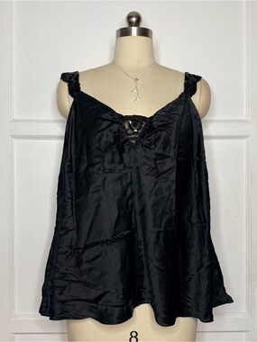 Nine West black cami